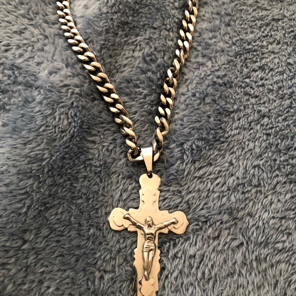 Stainless Steel 24in Chain plus Cross